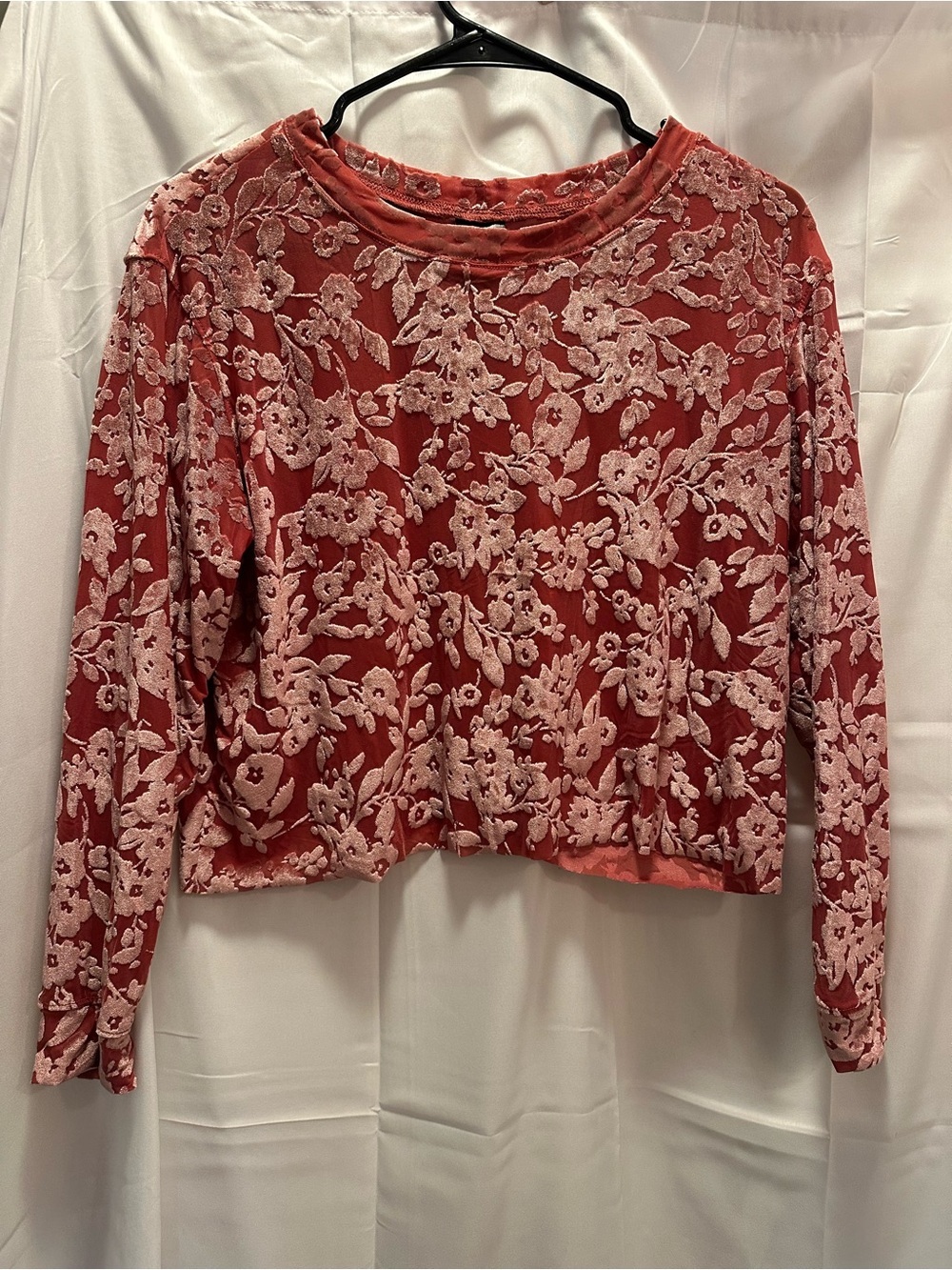 Women's Floral Cropped Long-Sleeve Top - Pink Red